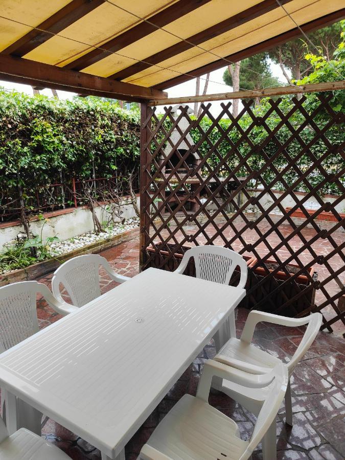 L'Appoggio Perfetto Apartment Виареджо Екстериор снимка